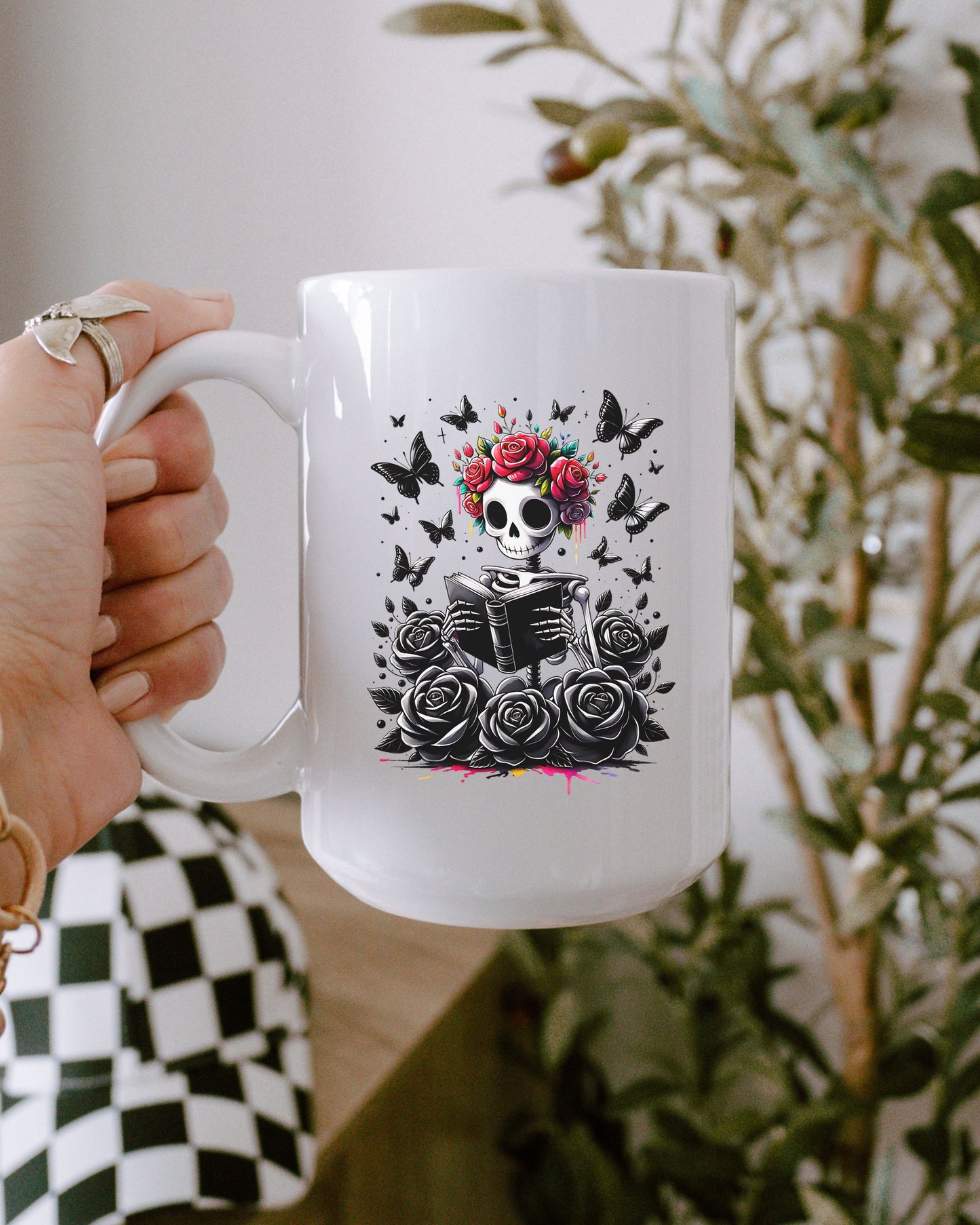 Goth Skeleton Reading Mug – Dark Academia Coffee Cup with Rose Crown