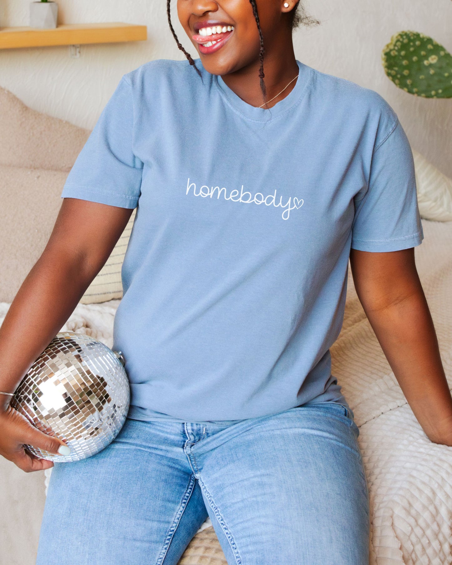 Homebody T-Shirt – Comfort Colors Cozy Minimalist Graphic Tee