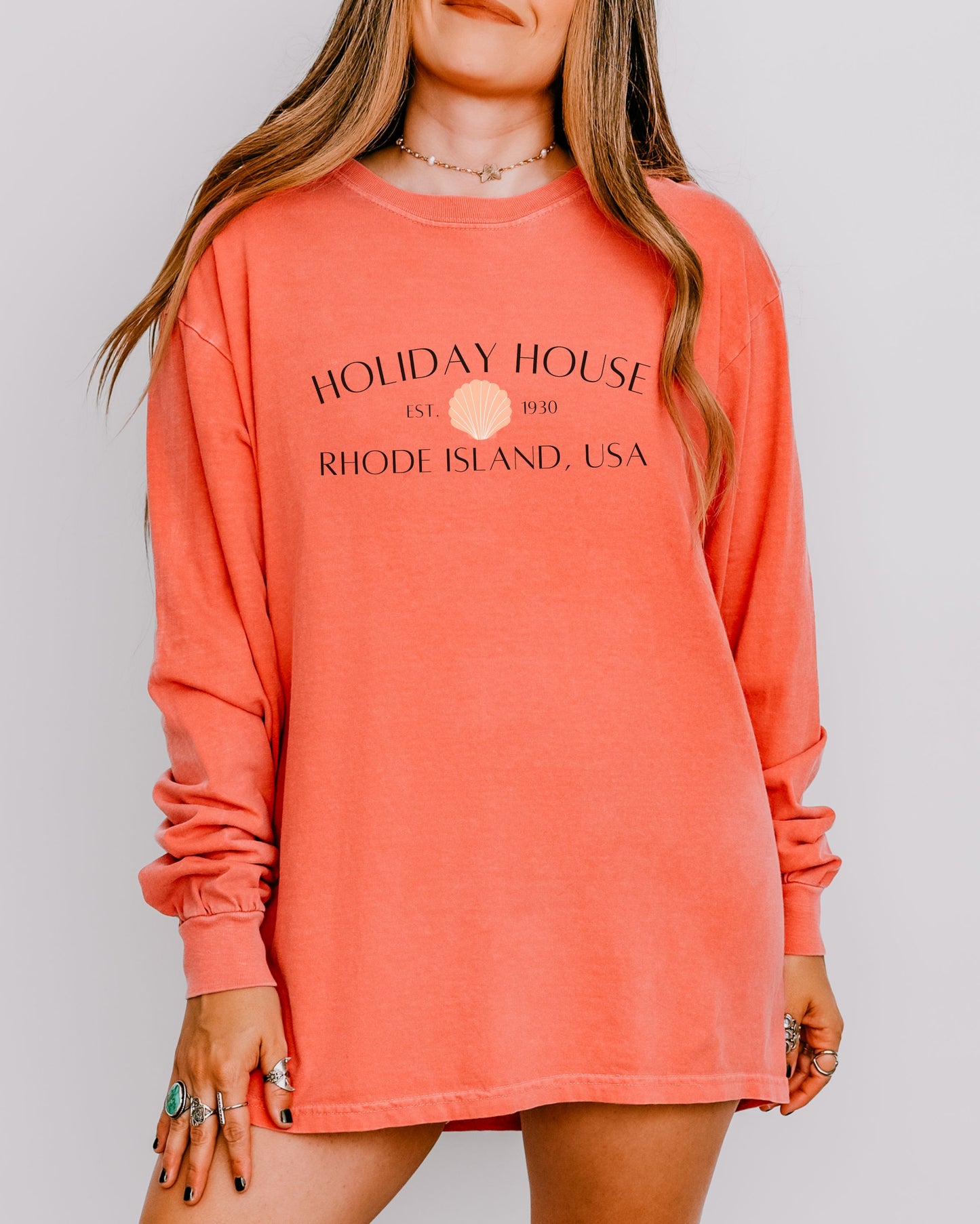 Holiday House Rhode Island Long Sleeve – Comfort Colors Coastal Seashell Tee