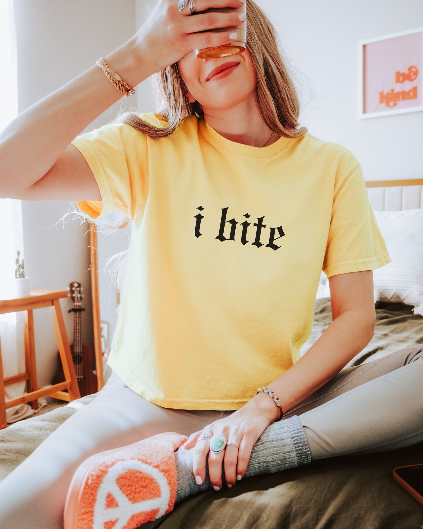 i bite crop top – Comfort Colors Gothic Sarcastic Cropped Tee