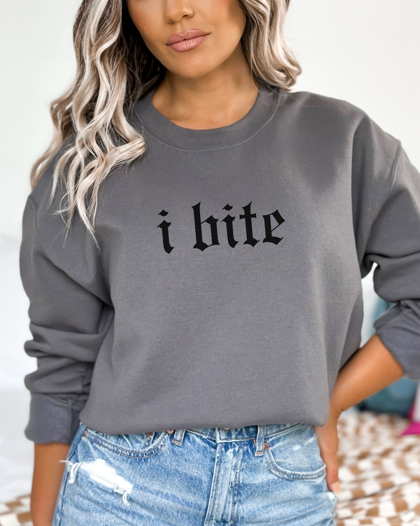 i bite sweatshirt – Gildan Gothic Sarcastic Crewneck Pullover