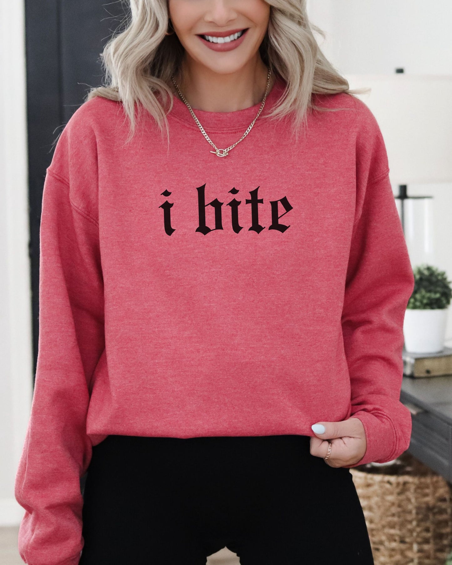 i bite sweatshirt – Gildan Gothic Sarcastic Crewneck Pullover