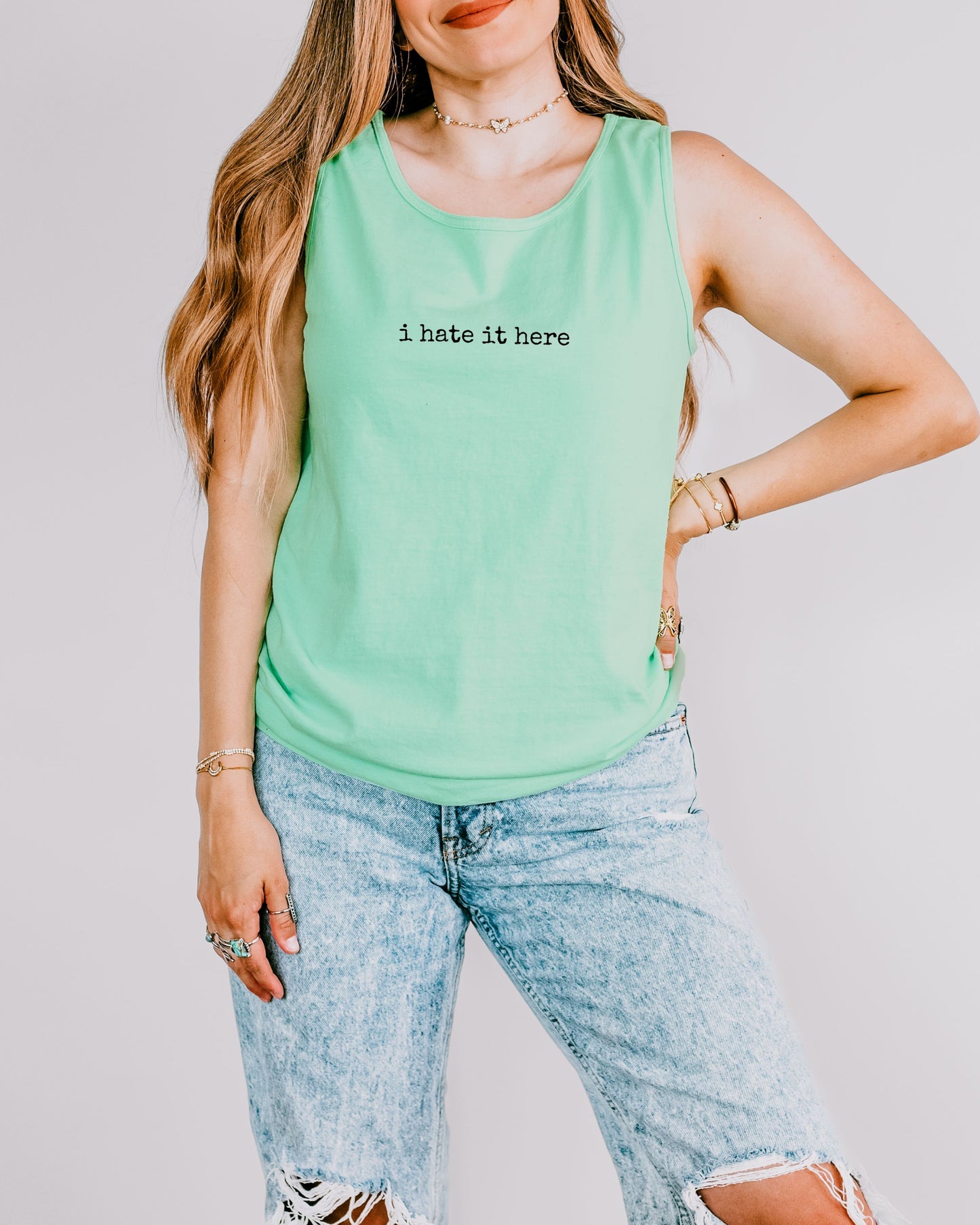 i hate it here Tank Top – Comfort Colors Unisex Minimalist Sarcastic Shirt