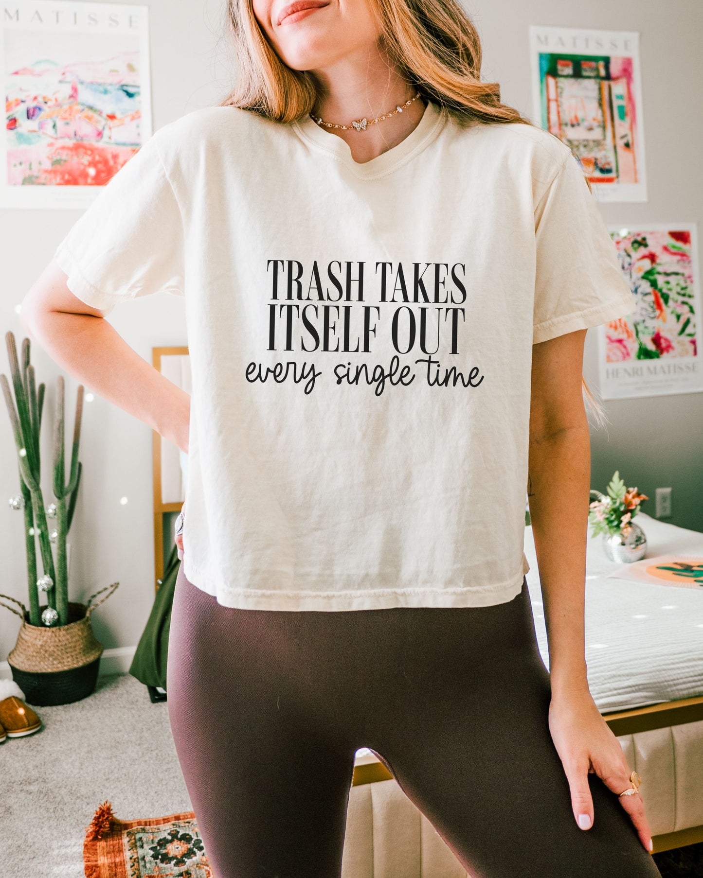 Trash Takes Itself Out Crop Top – Comfort Colors Sassy Graphic Tee
