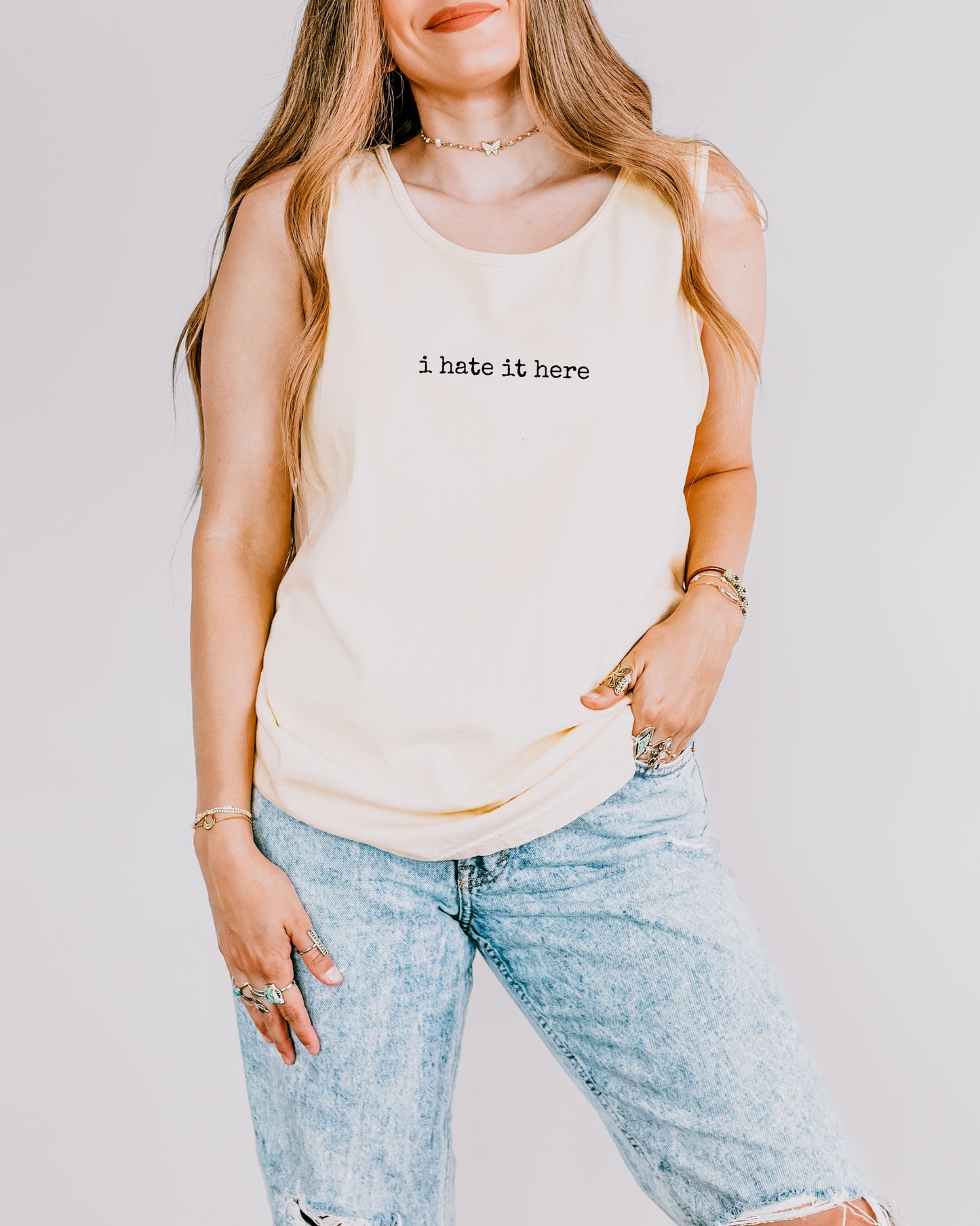 i hate it here Tank Top – Comfort Colors Unisex Minimalist Sarcastic Shirt
