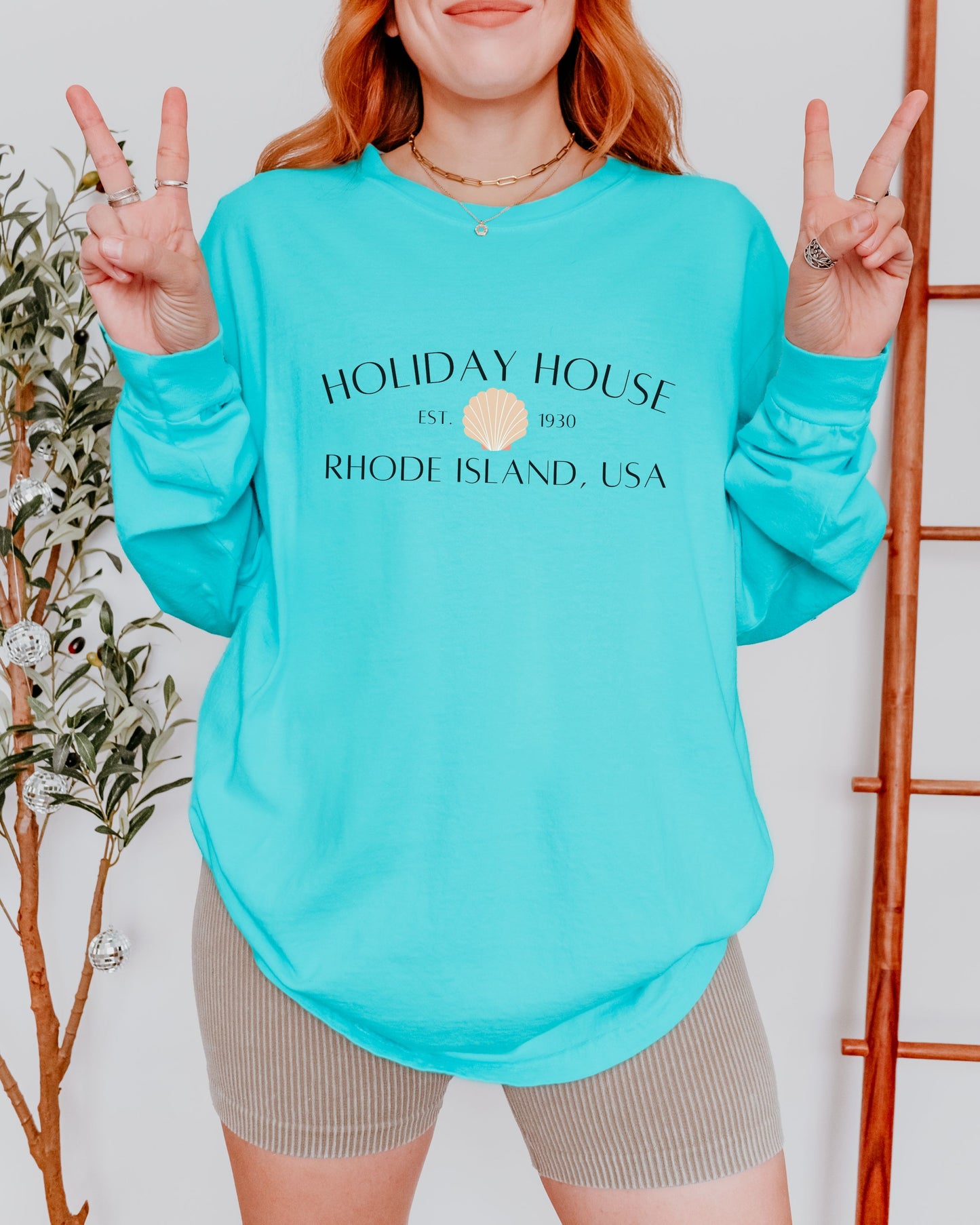 Holiday House Rhode Island Long Sleeve – Comfort Colors Coastal Seashell Tee
