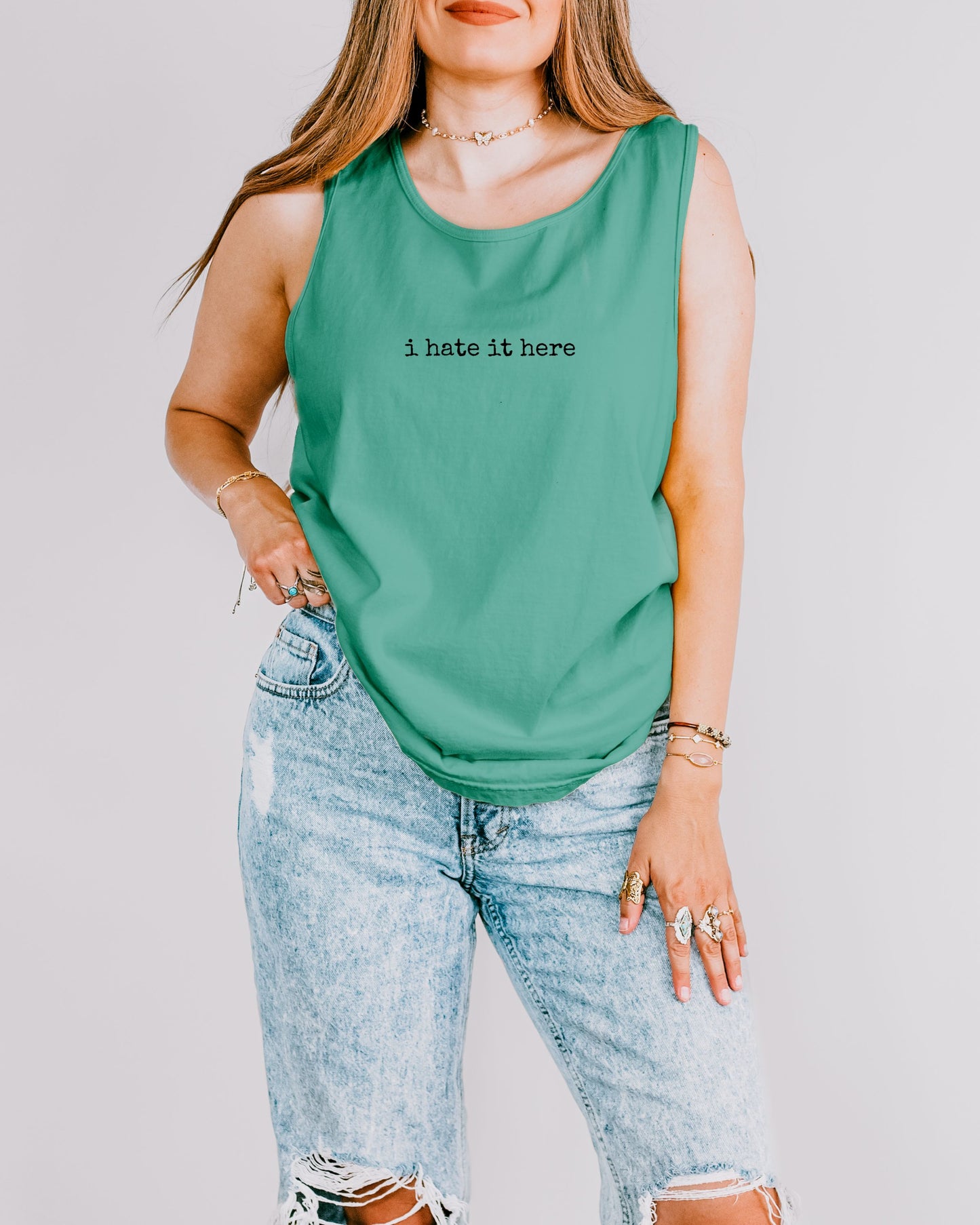 i hate it here Tank Top – Comfort Colors Unisex Minimalist Sarcastic Shirt