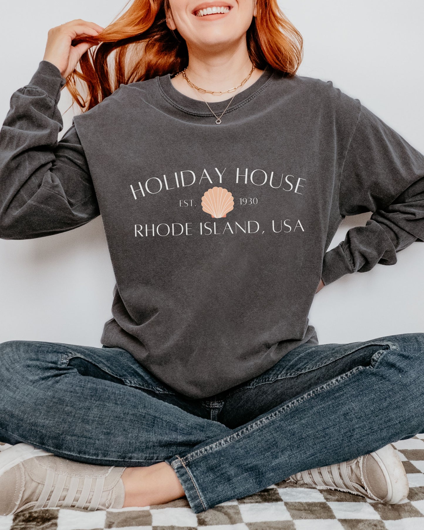 Holiday House Rhode Island Long Sleeve – Comfort Colors Coastal Seashell Tee