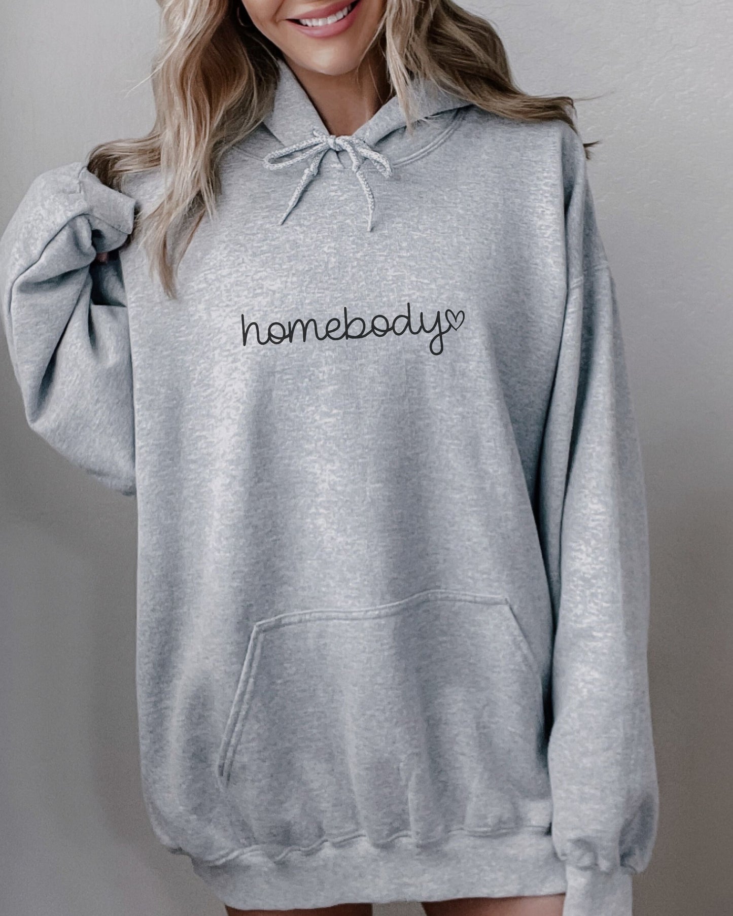 Homebody Hoodie – Cozy Gildan Minimalist Graphic Pullover