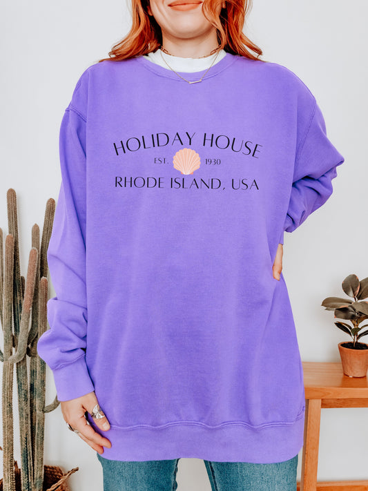 Holiday House RI Vintage Inspired Beach Sweatshirt – Comfort Colors Seashell Graphic Crewneck, Rhode Island USA