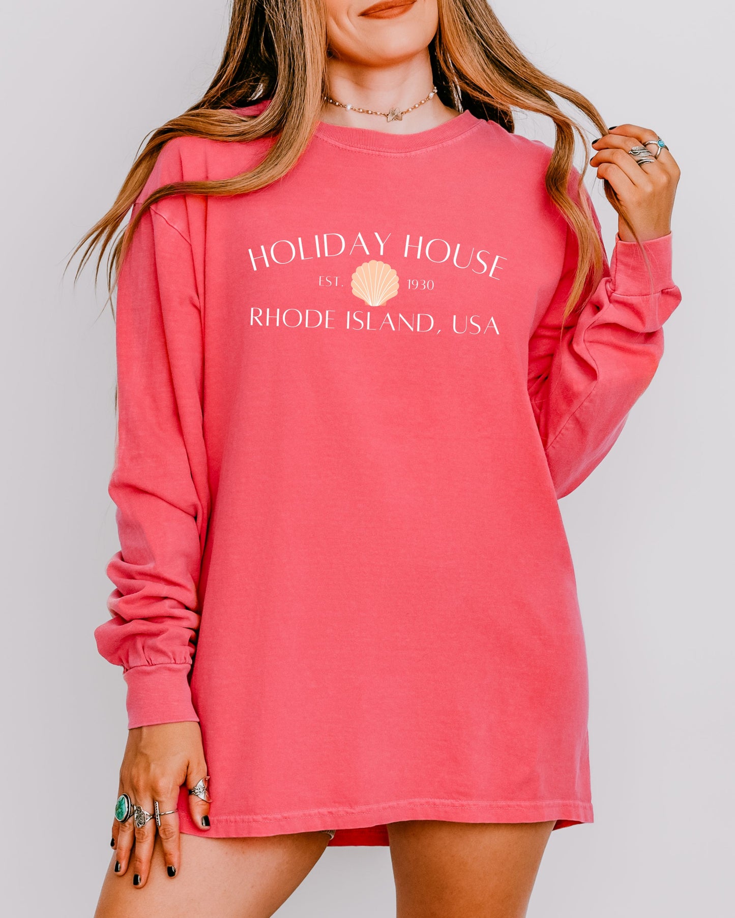 Holiday House Rhode Island Long Sleeve – Comfort Colors Coastal Seashell Tee