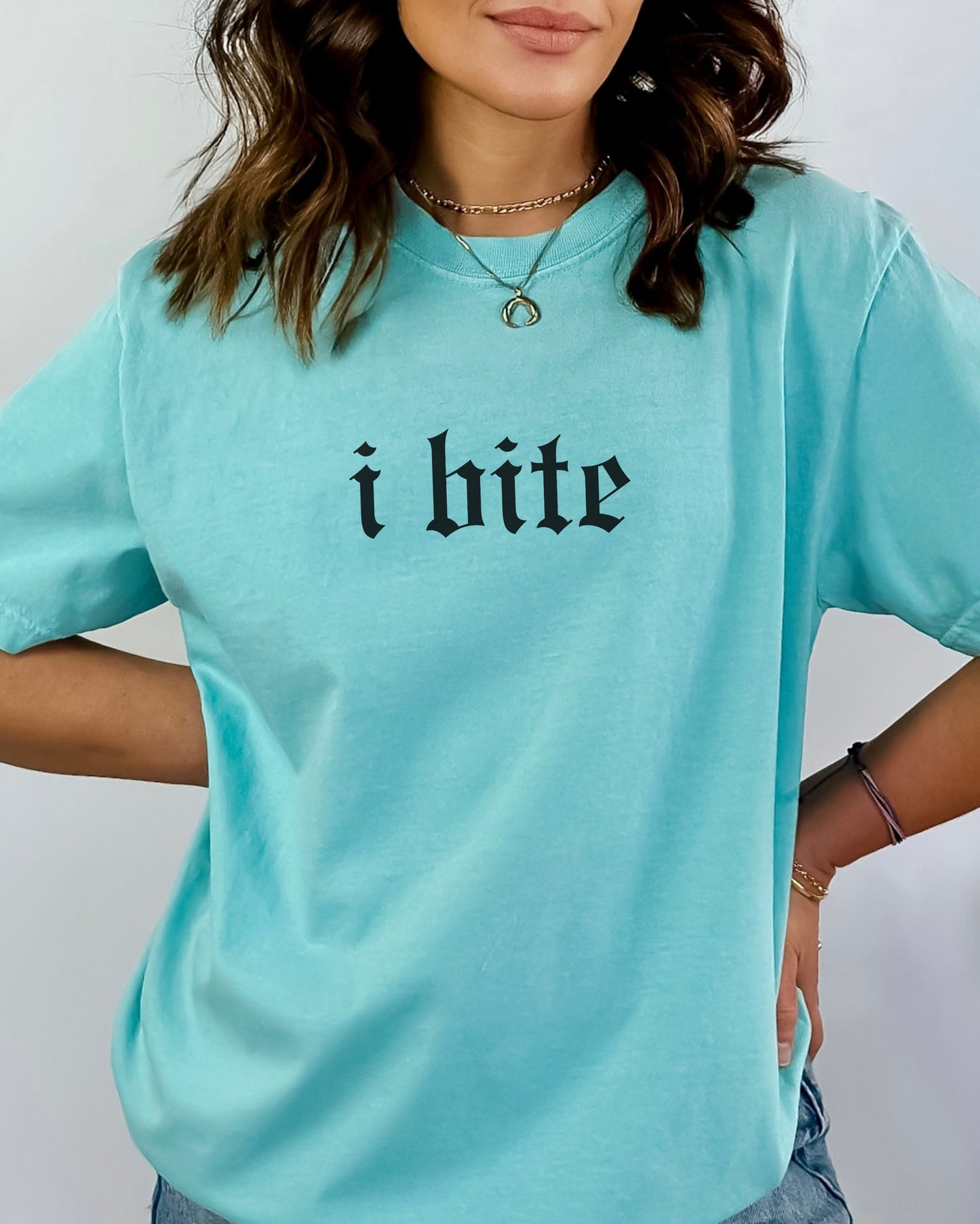 i bite t-shirt – Comfort Colors Gothic Engraved Style Graphic Tee