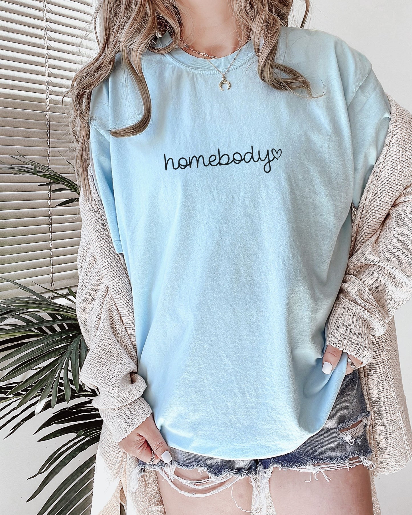 Homebody T-Shirt – Comfort Colors Cozy Minimalist Graphic Tee