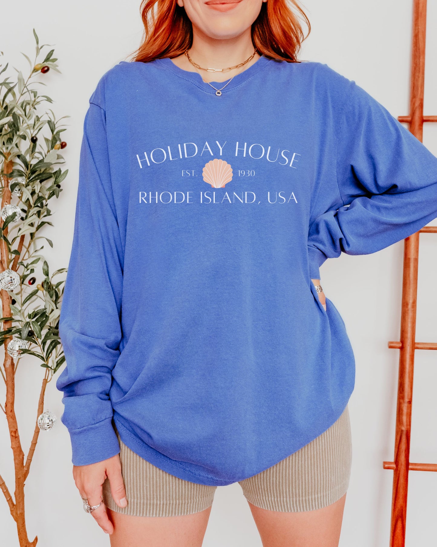 Holiday House Rhode Island Long Sleeve – Comfort Colors Coastal Seashell Tee