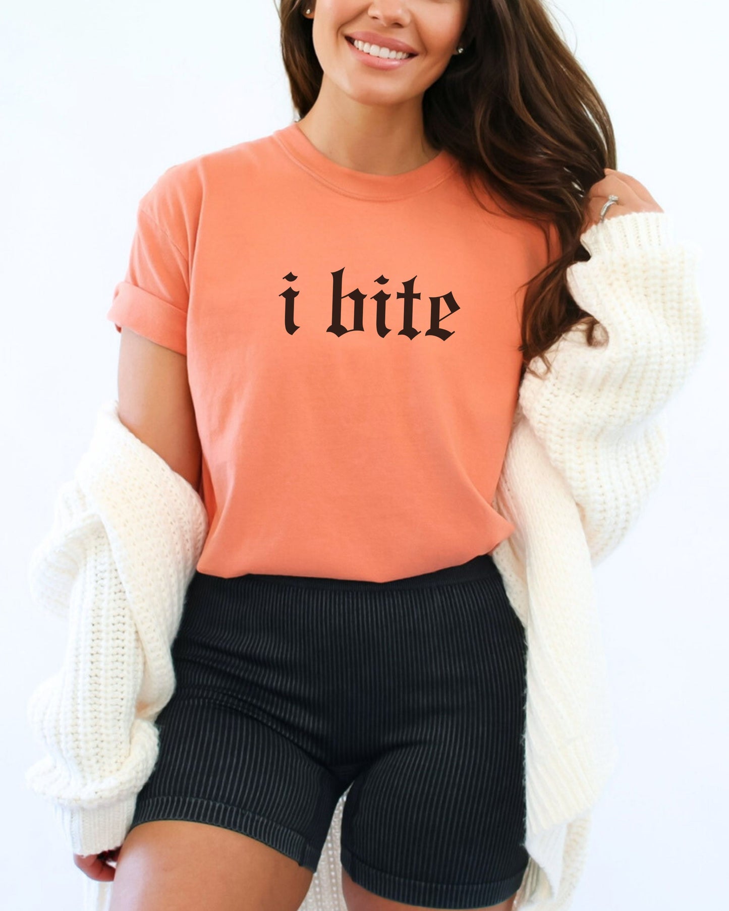 i bite t-shirt – Comfort Colors Gothic Engraved Style Graphic Tee