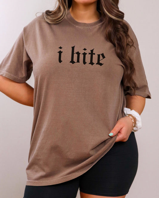 i bite t-shirt – Comfort Colors Gothic Engraved Style Graphic Tee